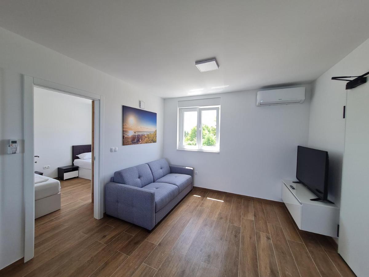 Apartmani Adria ニン エクステリア 写真