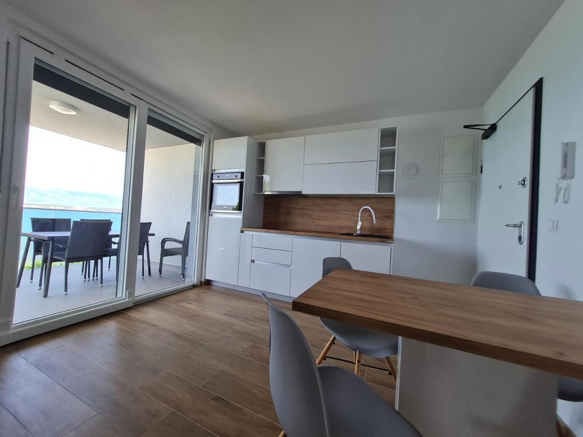 Apartmani Adria ニン エクステリア 写真
