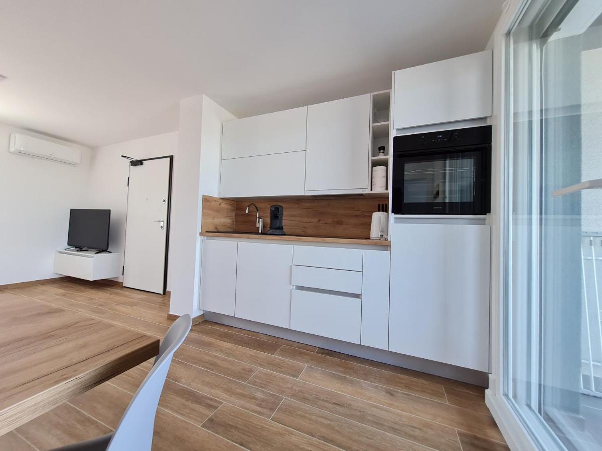 Apartmani Adria ニン エクステリア 写真