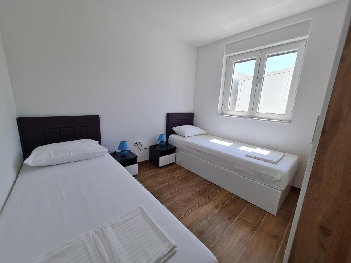 Apartmani Adria ニン エクステリア 写真