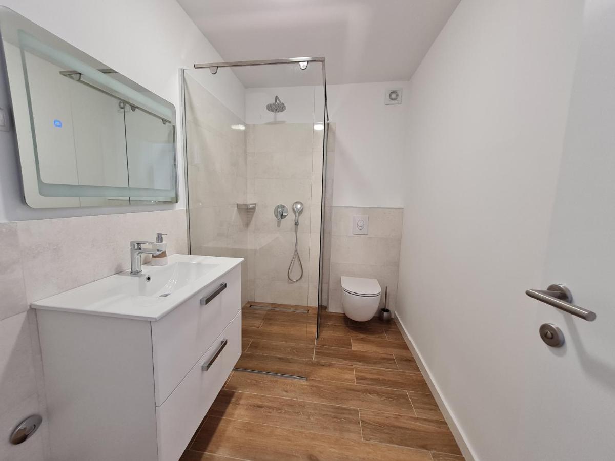 Apartmani Adria ニン エクステリア 写真