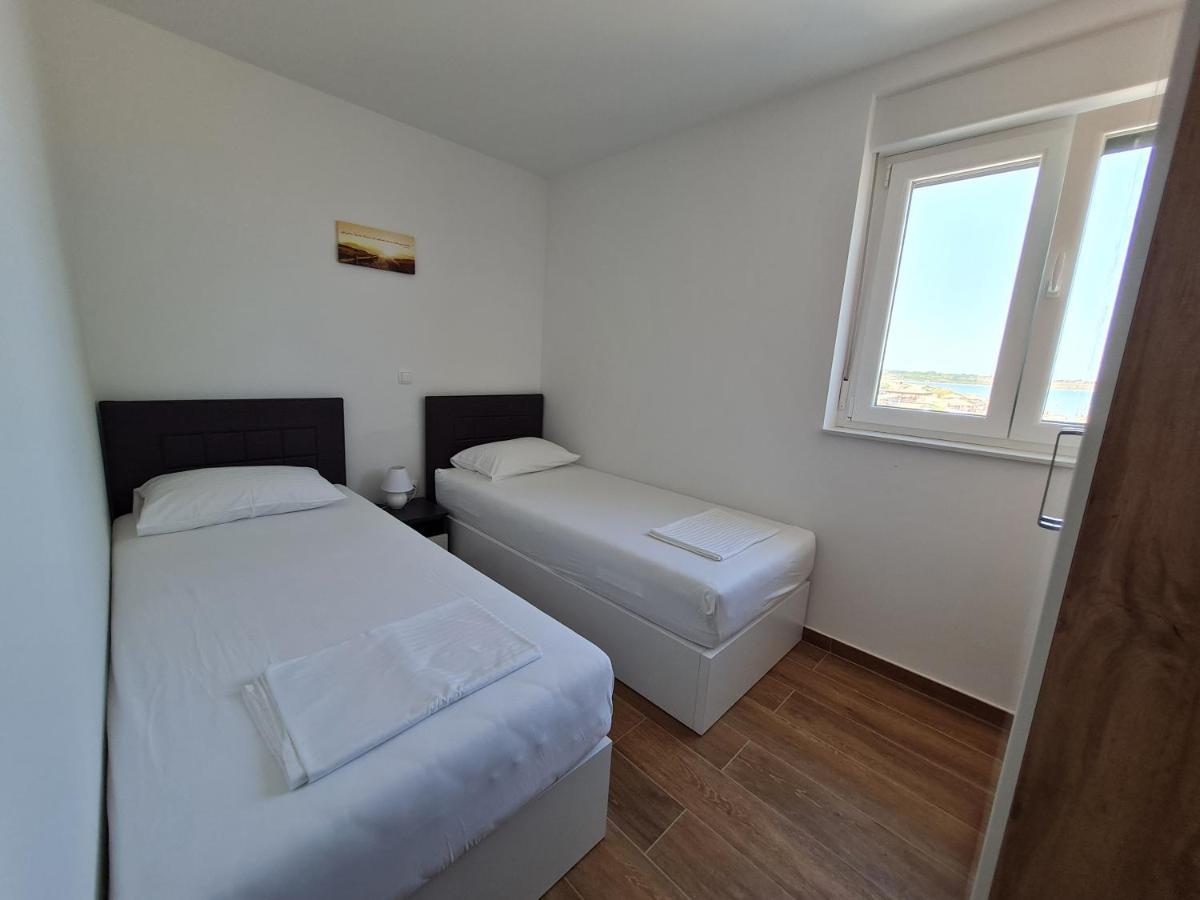 Apartmani Adria ニン エクステリア 写真