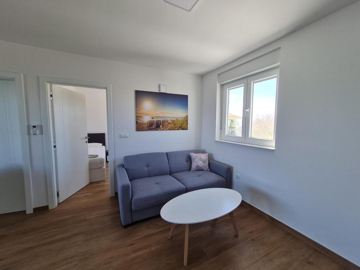 Apartmani Adria ニン エクステリア 写真