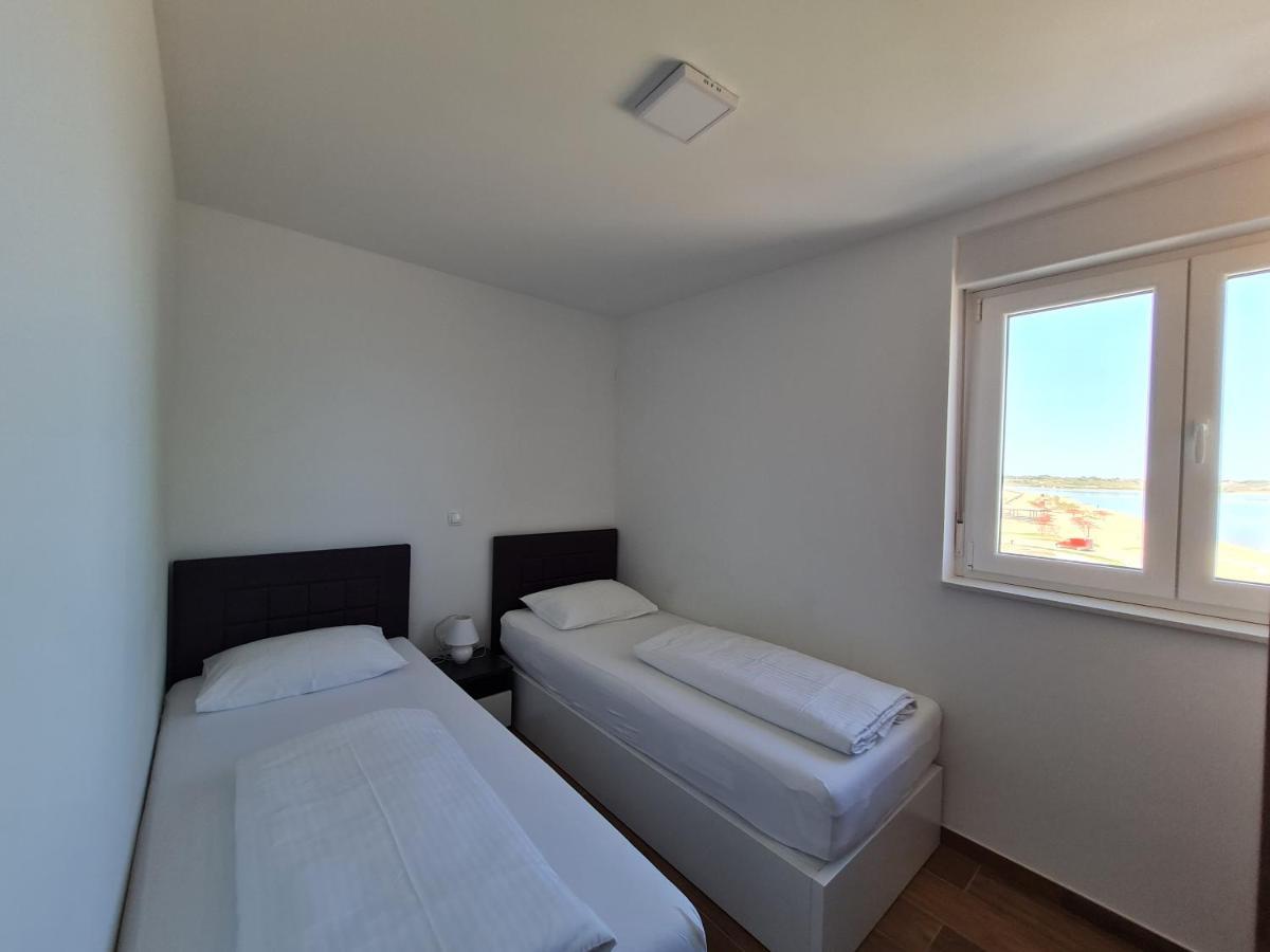 Apartmani Adria ニン エクステリア 写真