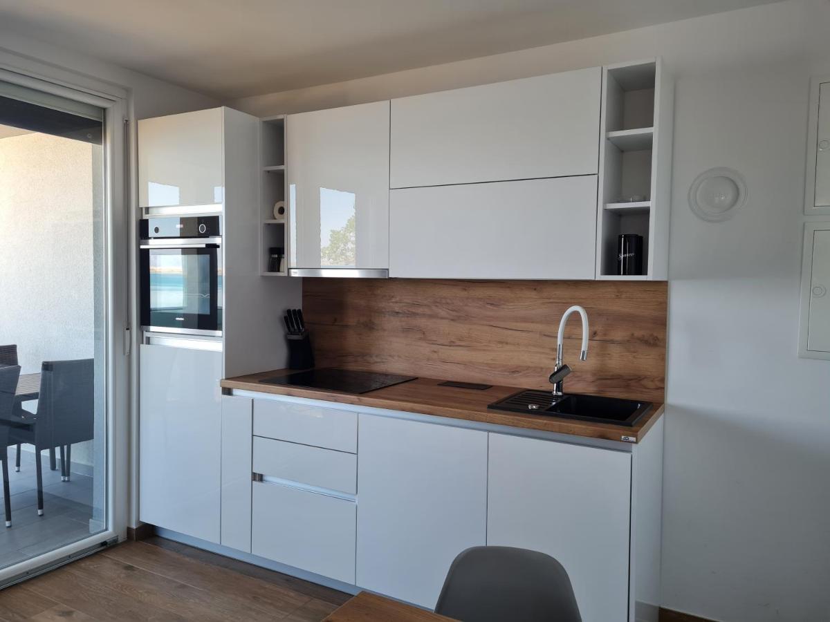 Apartmani Adria ニン エクステリア 写真