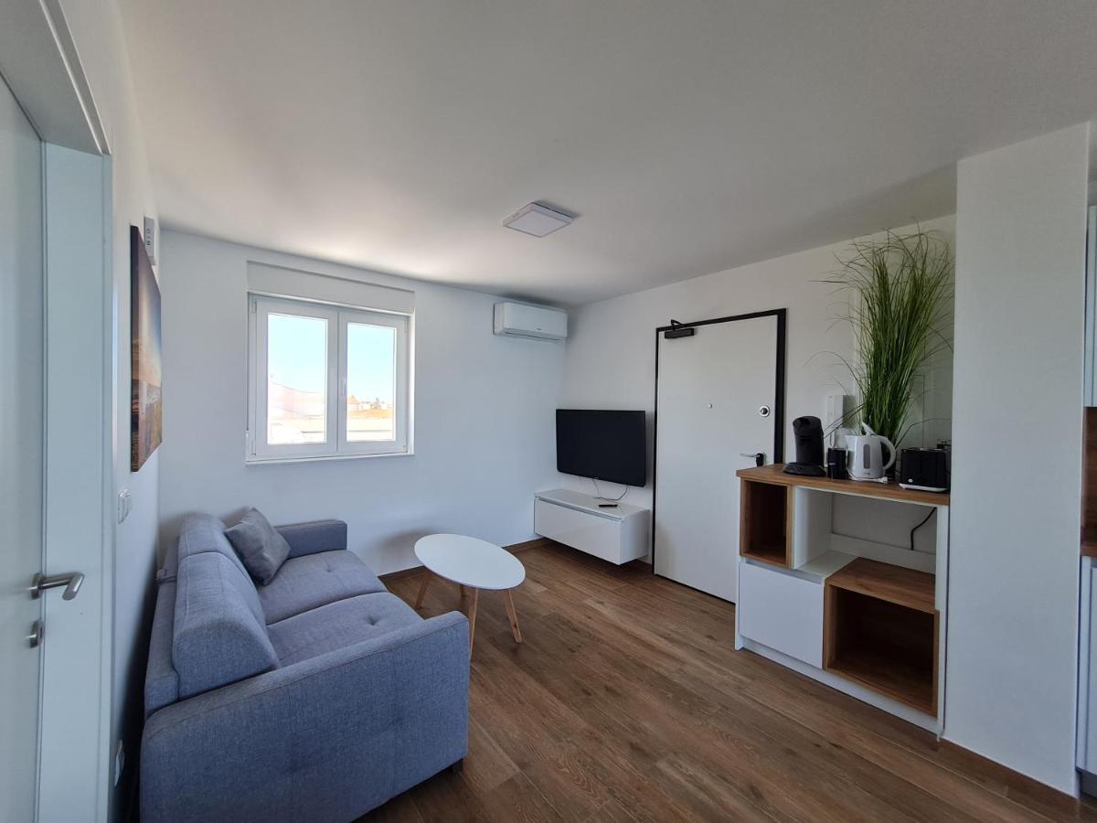 Apartmani Adria ニン エクステリア 写真